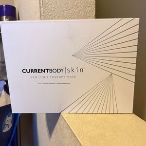 CurrentBody Skin LED Light Therapy Mask - White NEW